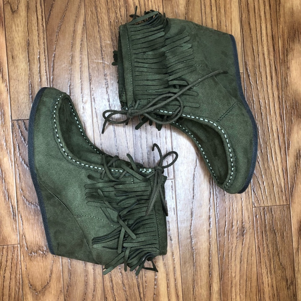 Army olive green fringe suede moccasin booties